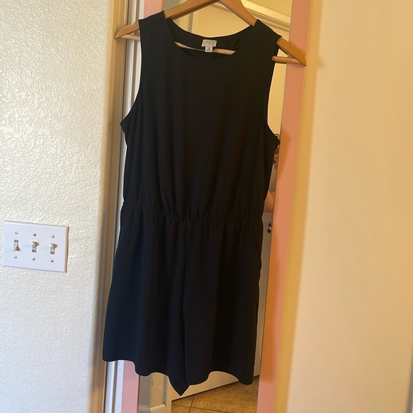 Jumpsuit (shorts) Romper - Picture 1 of 6